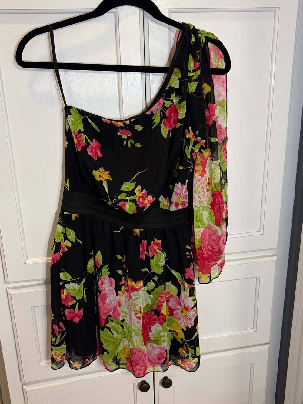 Cefian USA Black Floral One Shoulder Tropical Chiffon Asymmetrical Mini Dress